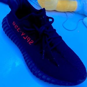 Yeezy boost 350 v2 ‘bred’